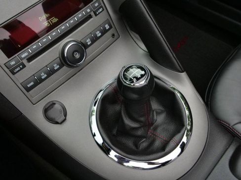 Used 2007 Pontiac Solstice GXP w/ Premium Package RWD image 14