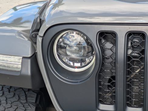 Used 2023 Jeep Wrangler Unlimited Rubicon 4xe w/ Steel Bumper Group AWD/4WD image 9