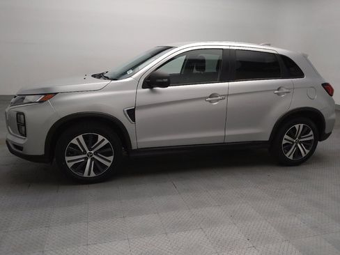 Used 2021 Mitsubishi Outlander Sport SE FWD image 2