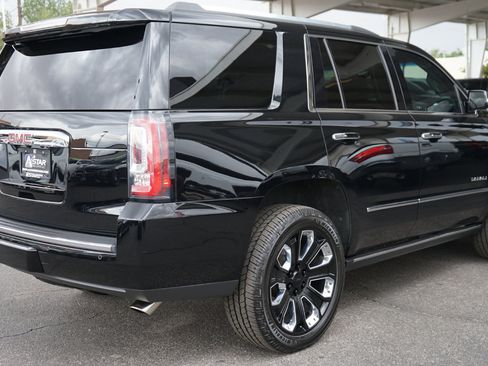 Used 2019 GMC Yukon Denali w/ Denali Ultimate Package image 3