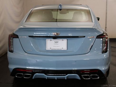 Used 2025 Cadillac CT5 V image 6