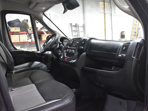 Used 2021 RAM ProMaster 2500 w/ Convenience Group FWD image 14