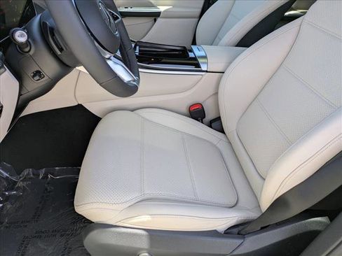 New 2026 Mercedes-Benz GLC 300 4MATIC image 4