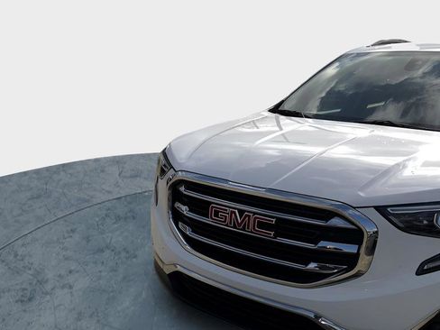 Used 2021 GMC Terrain SLT image 1