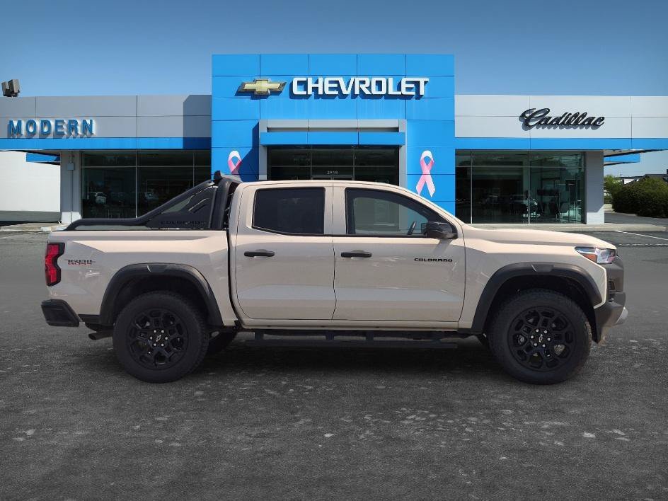 New 2026 Chevrolet Colorado Trail Boss w/ Midnight Edition AWD/4WD image 6