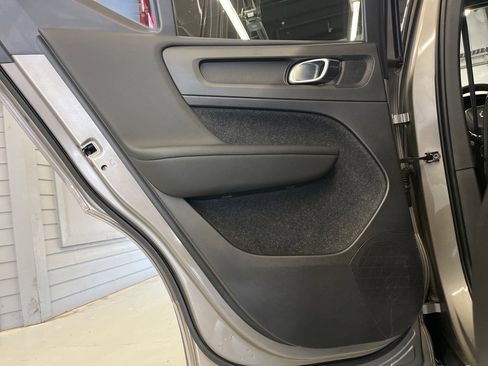 Used 2022 Volvo XC40 T5 R-Design w/ Advanced Package image 24