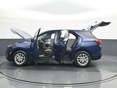 Used 2022 Chevrolet Equinox LS w/ LS Convenience Package image 27