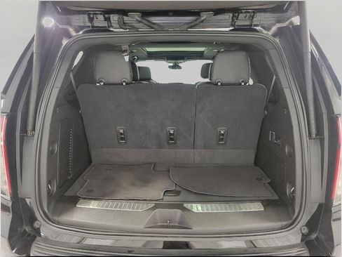 Used 2021 Chevrolet Tahoe RST w/ Luxury Package AWD/4WD image 16