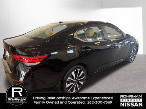Used 2025 Nissan Sentra SV w/ SV Premium Package FWD image 6