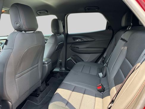 Used 2023 Chevrolet TrailBlazer RS w/ Convenience Package FWD image 11