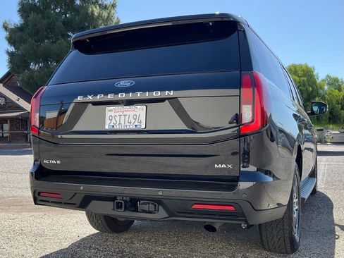 Used 2025 Ford Expedition Max Active AWD/4WD image 57