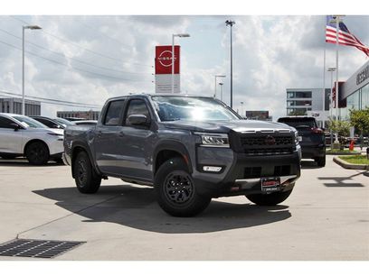 New 2025 Nissan Frontier Pro-X w/ Tow Package