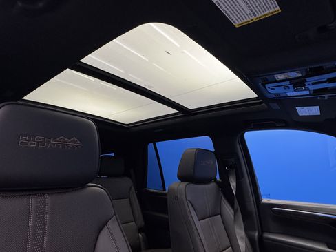 New 2026 Chevrolet Tahoe High Country w/ Sun And Tow Package AWD/4WD image 26