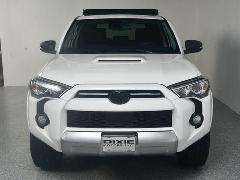 Used 2020 Toyota 4Runner TRD Off-Road Premium w/ Moonroof Package AWD/4WD image 18