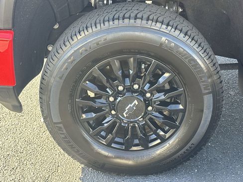 Used 2024 Chevrolet Silverado 2500 LTZ w/ LTZ Plus Package image 13