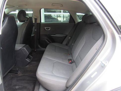 Used 2025 Kia K4 LXS image 15