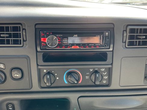 Used 2003 Ford F250 Lariat image 25