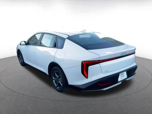 Used 2025 Kia K4 LXS image 11