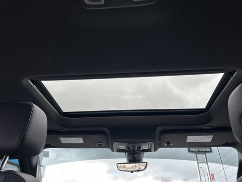 Used 2022 GMC Sierra 3500 Denali w/ Denali Ultimate Package image 16