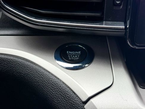 Certified 2022 Ford Explorer XLT w/ Equipment Group 202A image 28