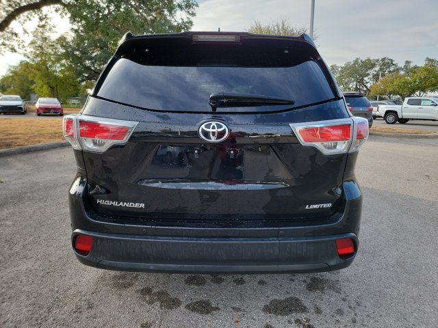 Used 2015 Toyota Highlander Limited Platinum FWD image 6