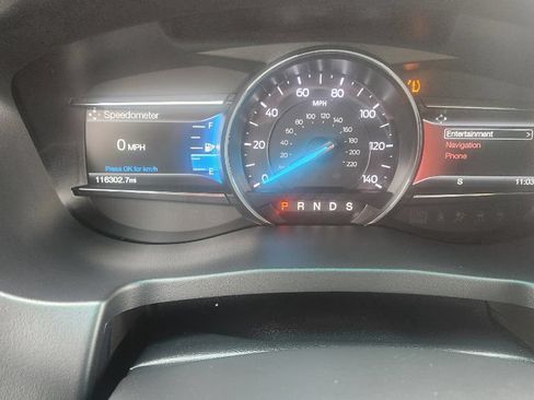 Used 2017 Ford Explorer XLT w/ Equipment Group 202A FWD image 20