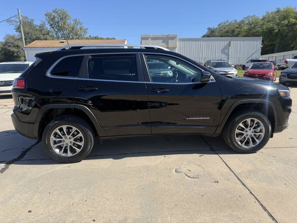 Used 2021 Jeep Cherokee Latitude Lux w/ Sun & Sound Group AWD/4WD image 6