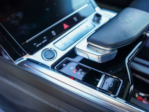 Used 2022 Audi e-tron Chronos w/ Chronos Package image 20