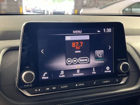 Used 2024 Nissan Rogue SV AWD/4WD image 18