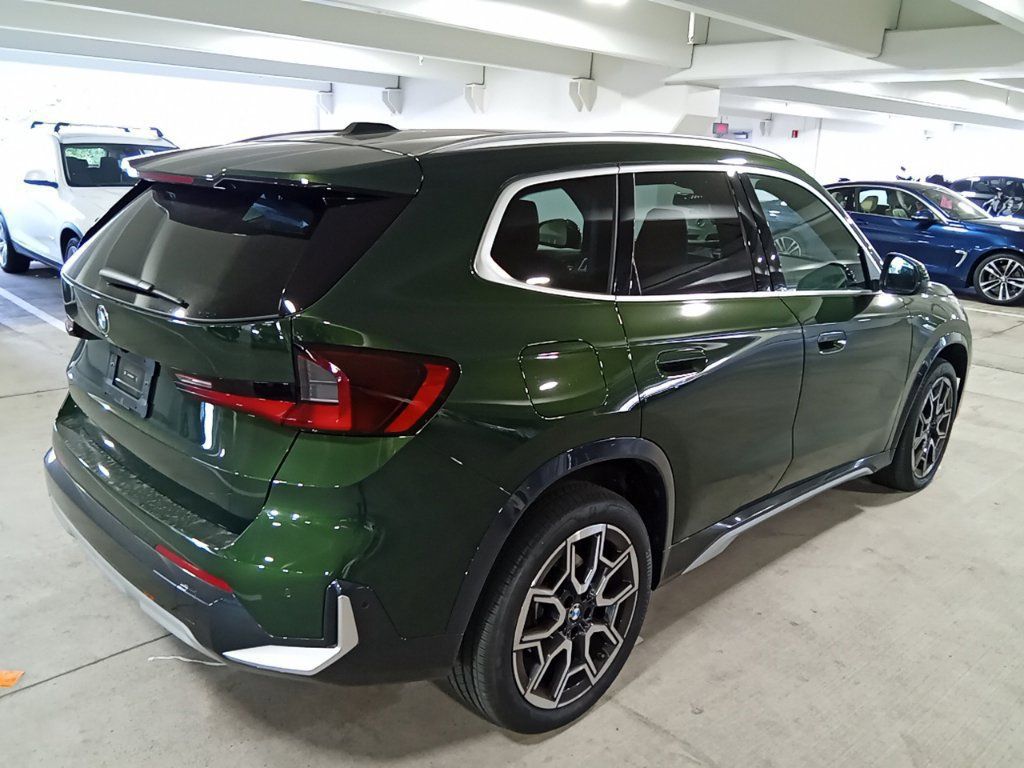 Used 2025 BMW X1 xDrive28i AWD/4WD image 5