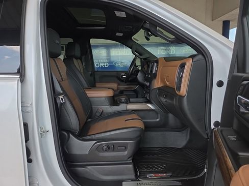 Used 2022 Chevrolet Silverado 3500 High Country w/ Safety Package II AWD/4WD image 39