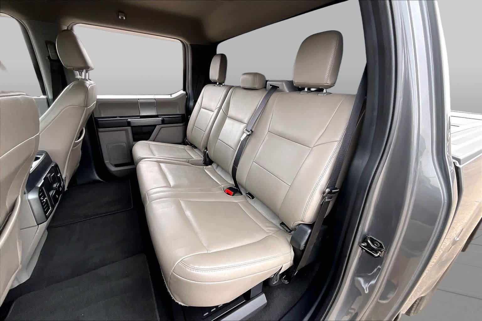 Used 2022 Ford F250 XLT w/ XLT Premium Package AWD/4WD image 20