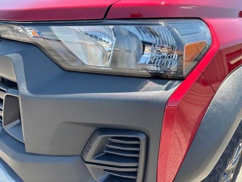 Used 2026 Chevrolet Colorado Trail Boss AWD/4WD image 9