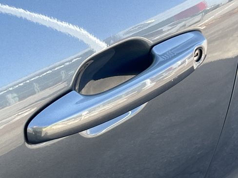 Used 2025 Ford Escape ST-Line image 12