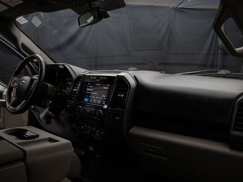 Used 2017 Ford F150 XLT w/ Equipment Group 302A Luxury image 16