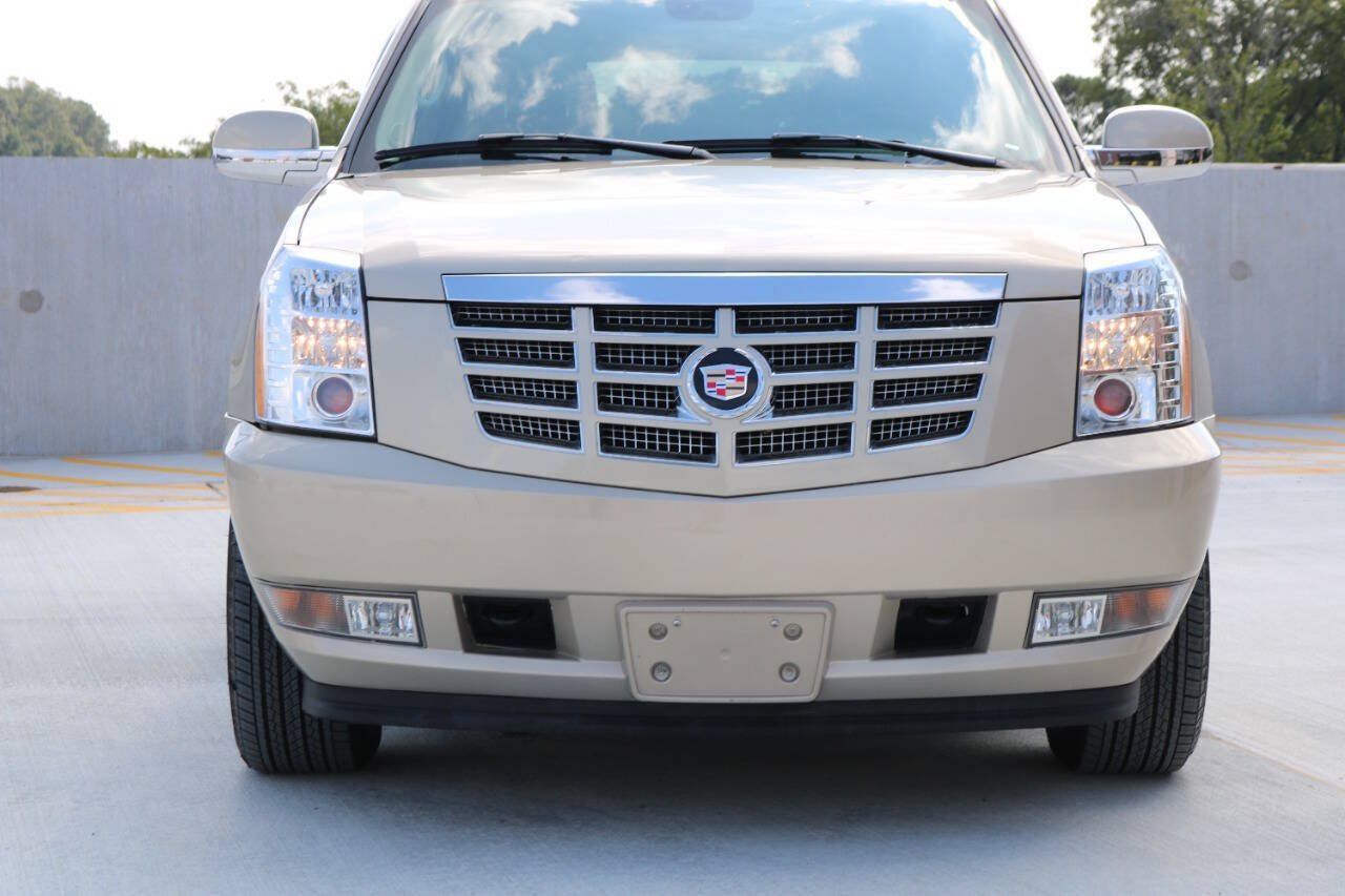 Used 2007 Cadillac Escalade AWD image 30
