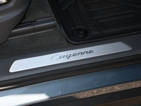 Used 2019 Porsche Cayenne image 26