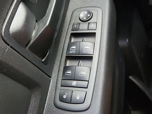 Used 2018 RAM 2500 Tradesman w/ Popular Equipment Group AWD/4WD image 17