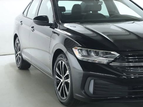 Used 2023 Volkswagen Jetta Sport image 8