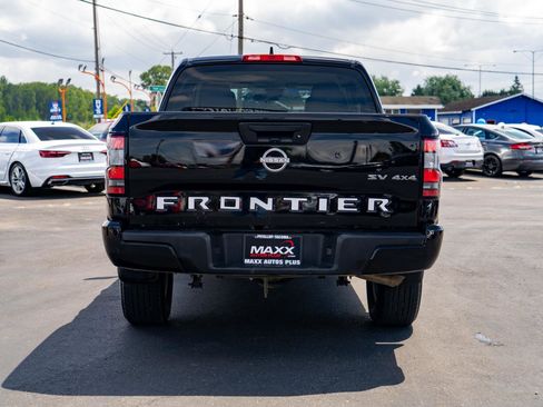 Used 2022 Nissan Frontier SV AWD/4WD image 10