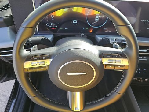 Used 2025 Hyundai Sonata Limited FWD image 5
