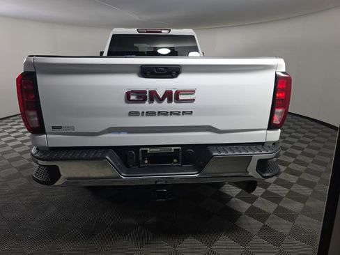 Used 2024 GMC Sierra 2500 Pro w/ Convenience Package AWD/4WD image 4