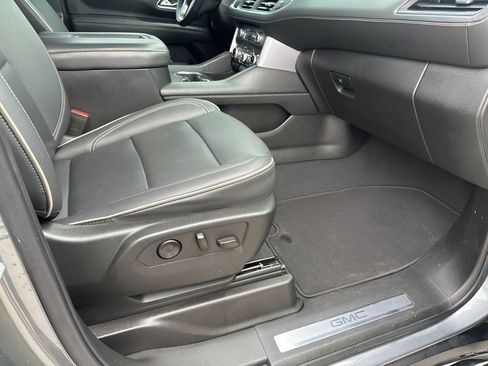 Certified 2022 GMC Yukon SLT w/ SLT Premium Package image 15