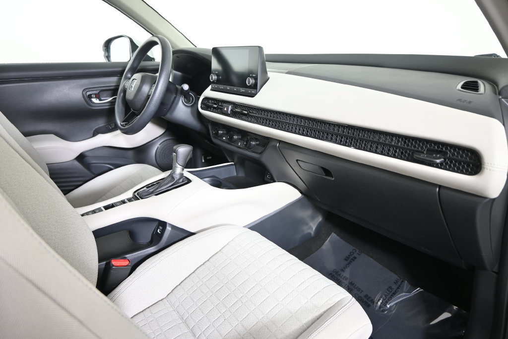 Used 2023 Honda HR-V LX image 14