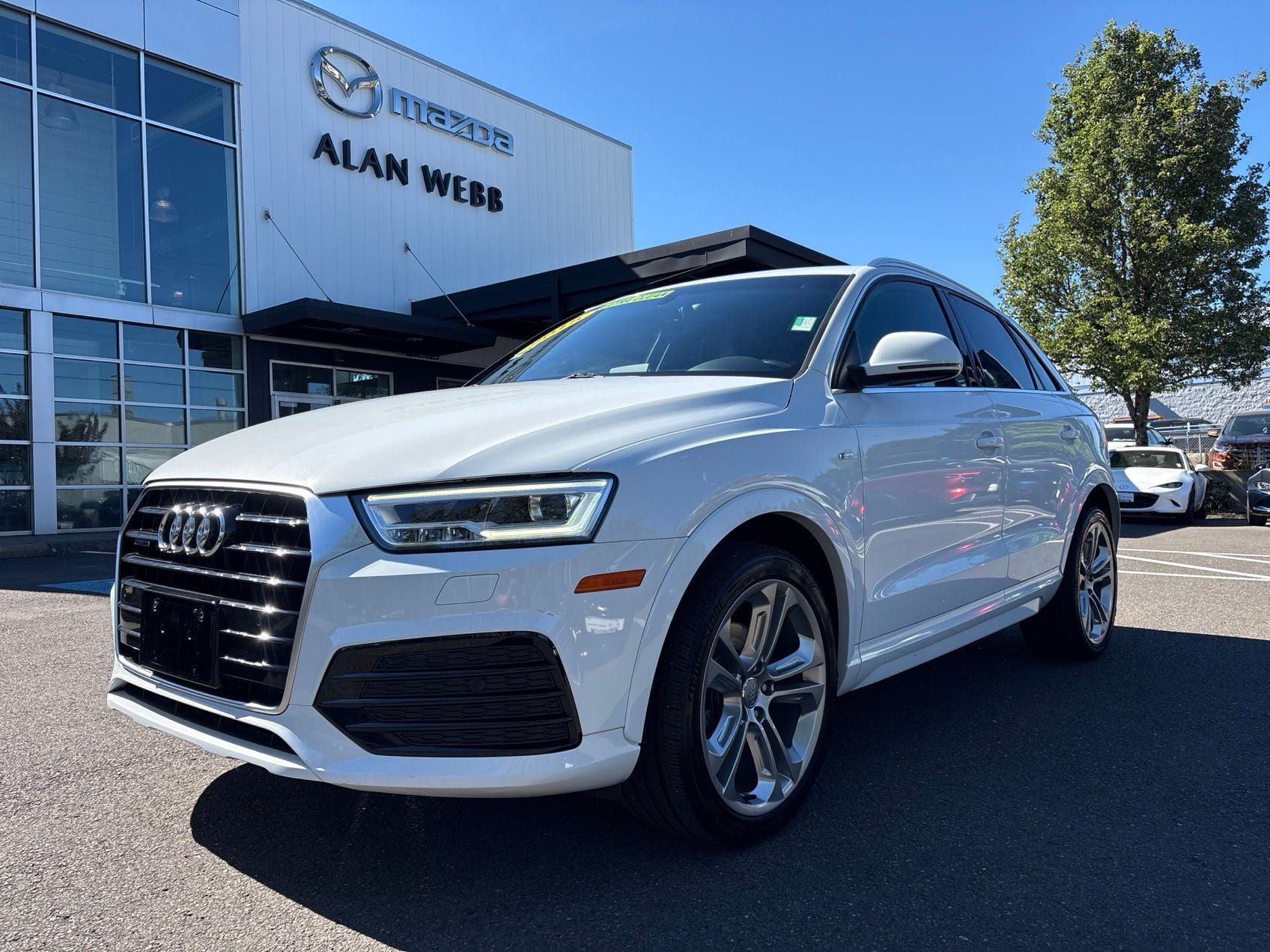 Used 2018 Audi Q3 2.0T Premium Plus w/ Premium Plus Package AWD/4WD image 1