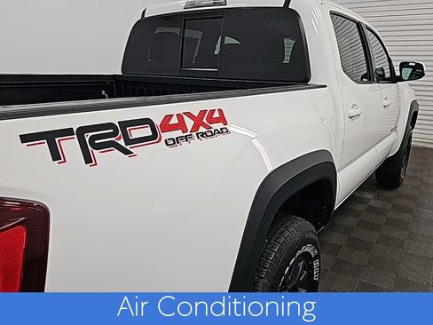 Used 2023 Toyota Tacoma TRD Off-Road image 10