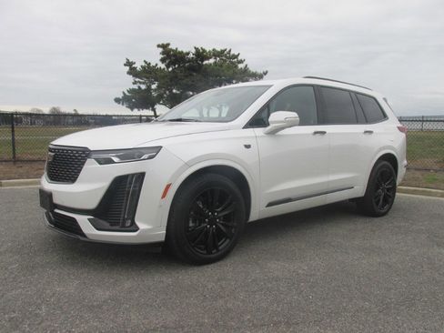 Used 2023 Cadillac XT6 Premium Luxury w/ Technology Package image 31