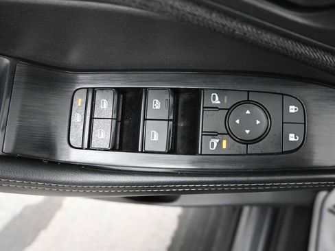 Used 2023 Nissan Rogue SV image 19