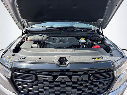 Used 2025 RAM 1500 Big Horn AWD/4WD image 35