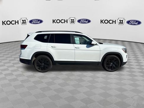 Used 2024 Volkswagen Atlas SE w/ Black Wheel Package AWD/4WD image 9